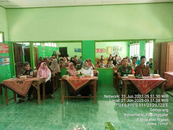 Babinsa Kedunggalar Hadiri Wisuda Purna Siswa SD Negeri Gemarang