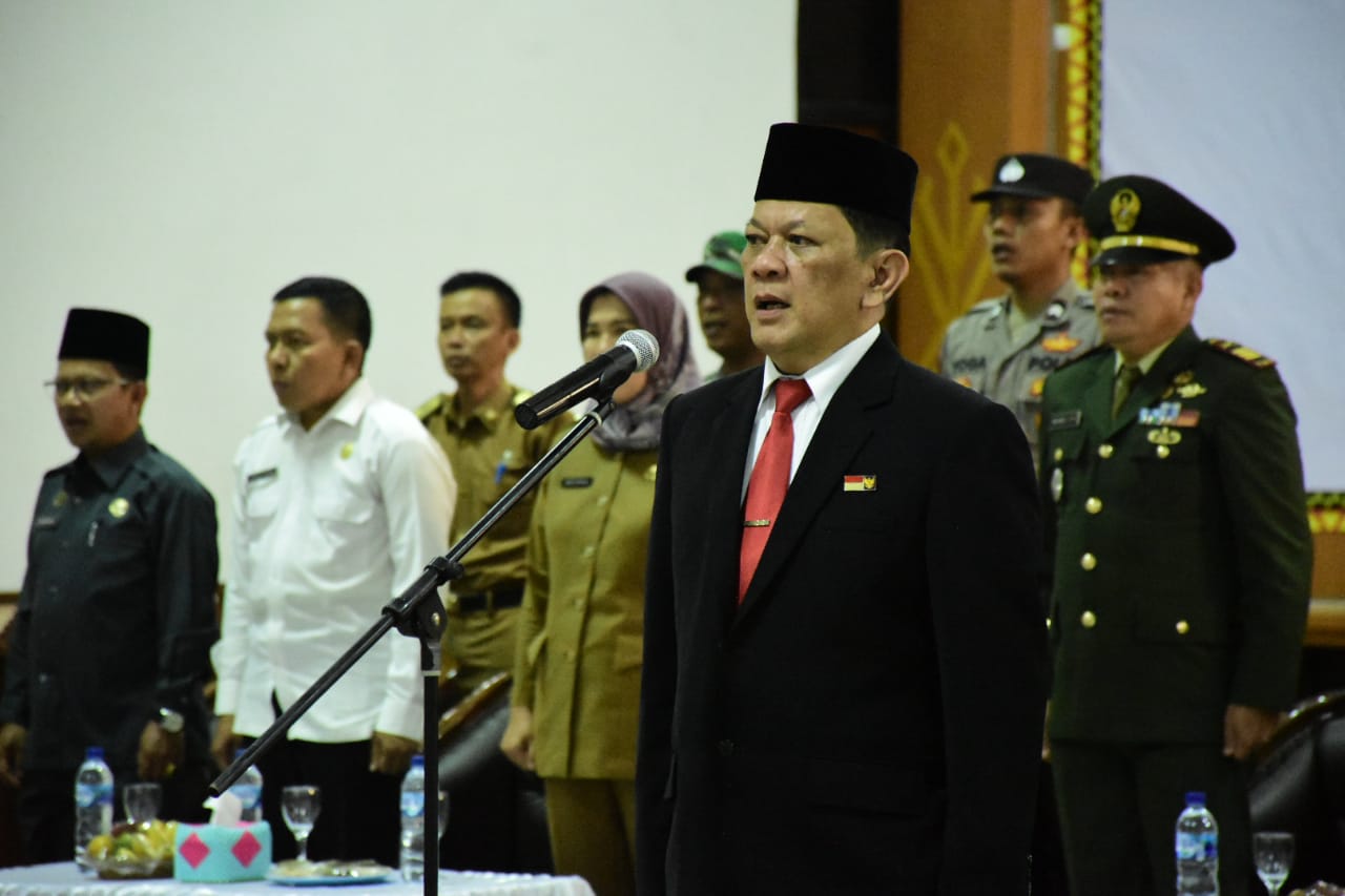 Pj Bupati Tubaba Kukuhkan Pasukan Pengibar Bendera Pusaka