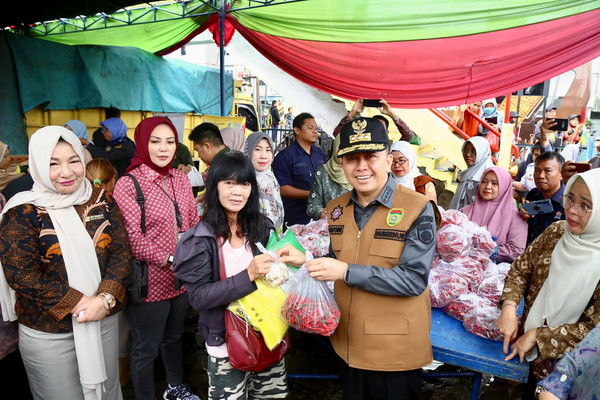 Operasi Pasar Murah: Pj Gubernur Sumsel Pastikan Ketersediaan Bahan Pokok di Sumsel