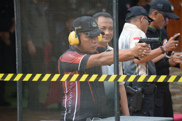 Kasrem 043/Gatam Juara Tiga Lomba Menembak Eksekutif