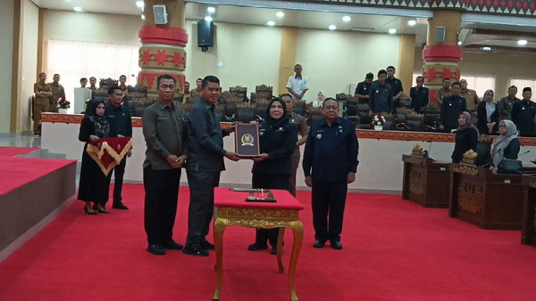 Walikota Bandar Lampung Hadiri Sidang Paripurna Pansus DPRD Bandar Lampung Terhadap Pemeriksaan BPK