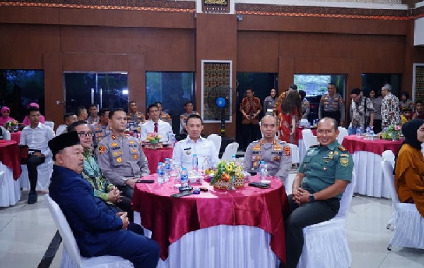 Pj Bupati Dr. Marindo Kurniawan, Hadiri Pisah Sambut Kapolres Pringsewu