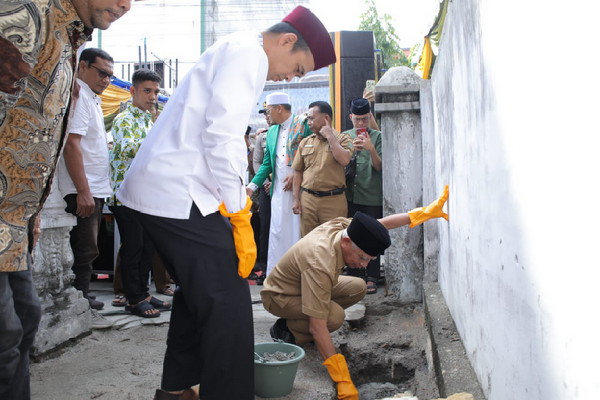 Bupati Asahan letak batu pertama pembangunan SD Al-Washliyah