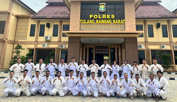 Polres Tulang Bawang Barat Gelar Latihan Beladiri Polri