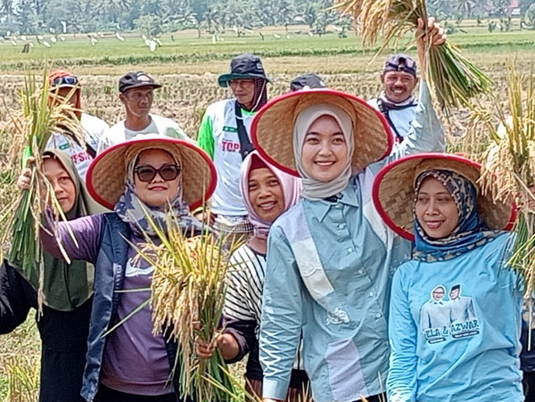 Ela-Azwar Bahas Persoalan Pertanian dengan Petani Lampung Timur