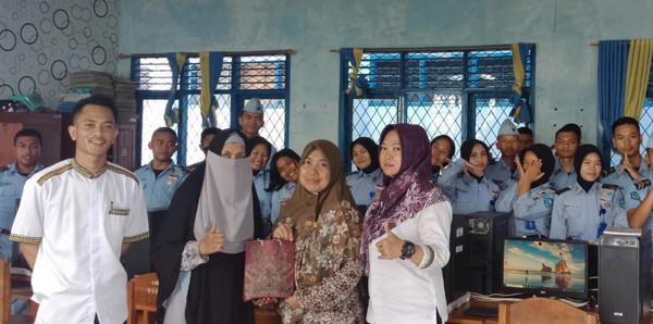 Dosen IIB Darmajaya Analisis Penggunaan Teknologi di SMK Bandar Lampung