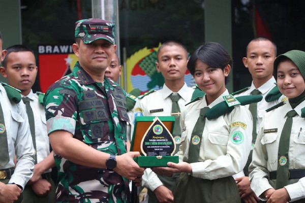 Terima Kunjungan SMAN 5, Dandim Berikan Kiat Sukses